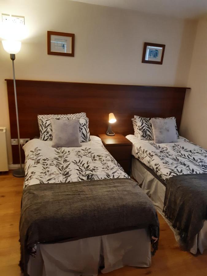 24 Beds In Carrick On Shannon Eksteriør billede