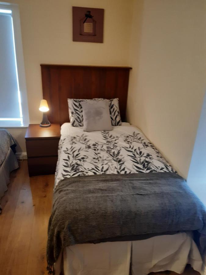 24 Beds In Carrick On Shannon Eksteriør billede