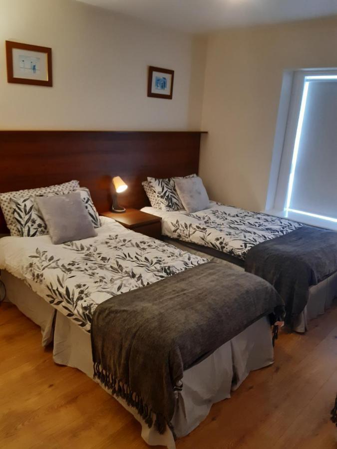 24 Beds In Carrick On Shannon Eksteriør billede