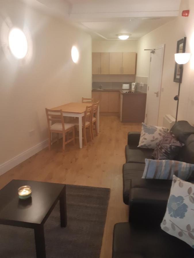24 Beds In Carrick On Shannon Eksteriør billede