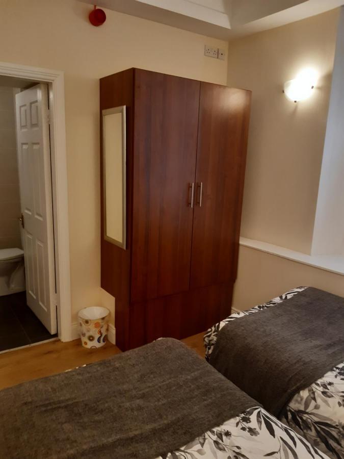 24 Beds In Carrick On Shannon Eksteriør billede
